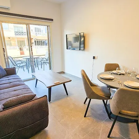 La Magenta * بيلا